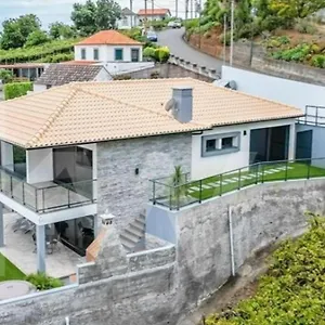 Ferienhaus Stunning 1-bed House In, Estreito Da Calheta